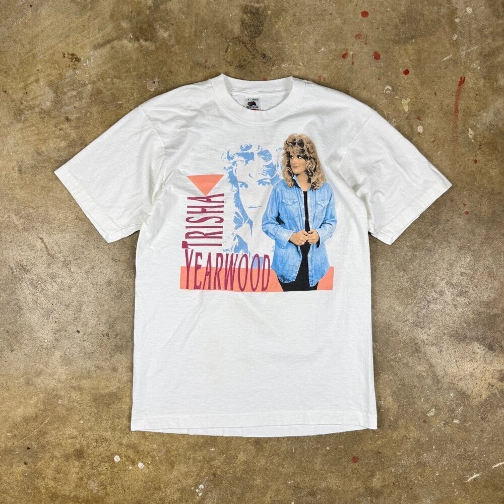 Trisha Yearwood In Concert Tour T-Shirt .